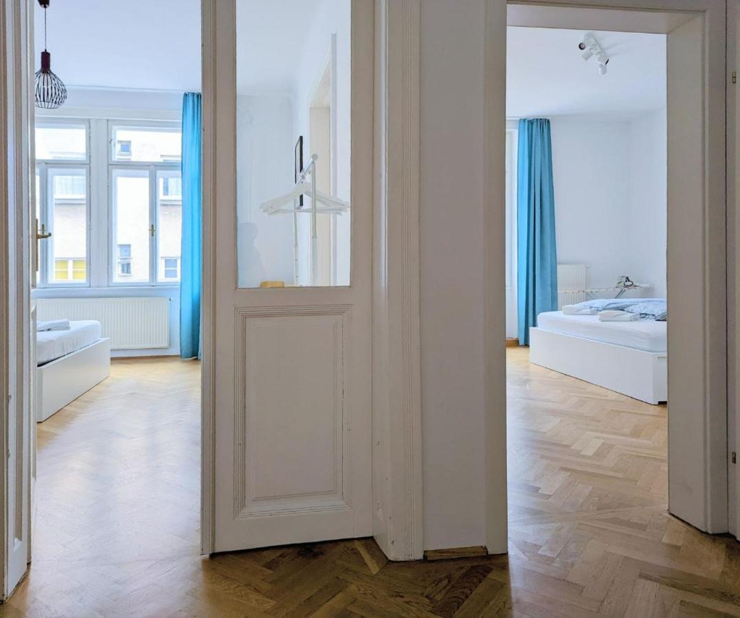 Central Mariahilfer Apartment 5 Min To The Schoenbrunn Palace And City Shopping Center Вена Экстерьер фото