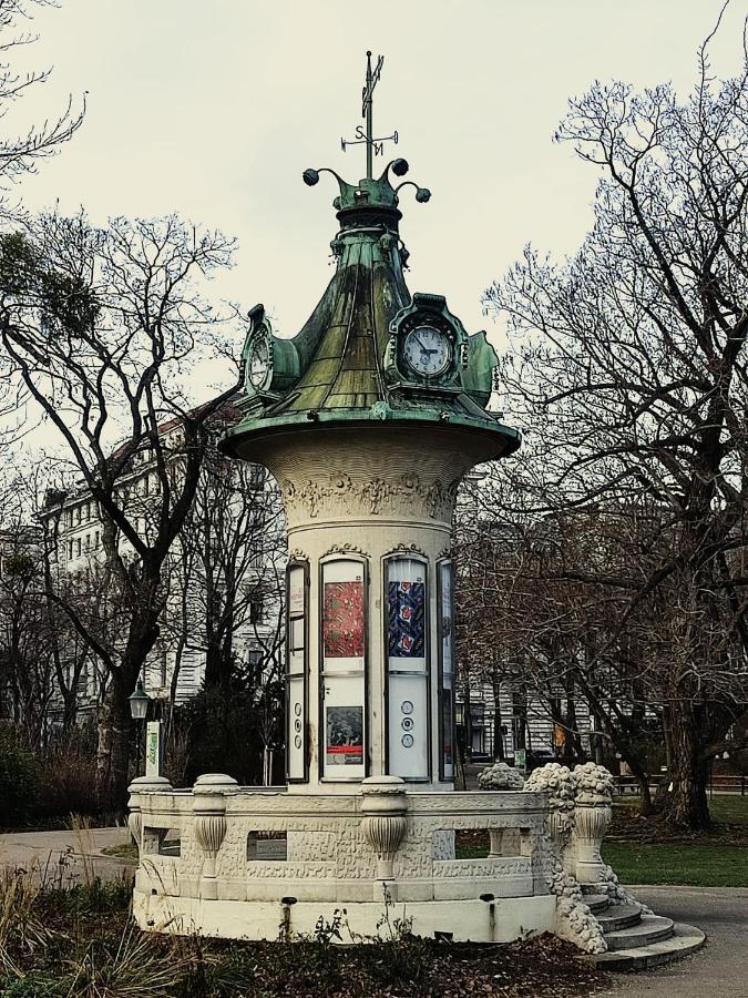 Central Mariahilfer Apartment 5 Min To The Schoenbrunn Palace And City Shopping Center Вена Экстерьер фото