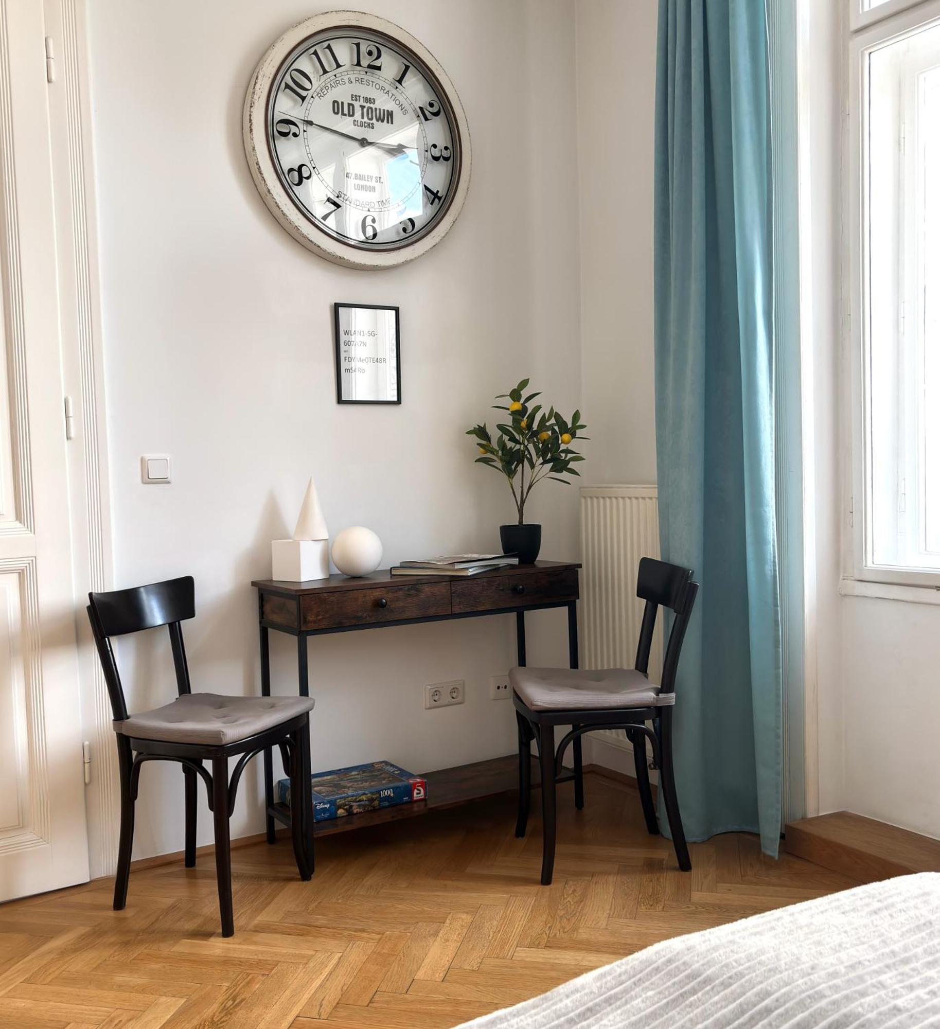 Central Mariahilfer Apartment 5 Min To The Schoenbrunn Palace And City Shopping Center Вена Экстерьер фото