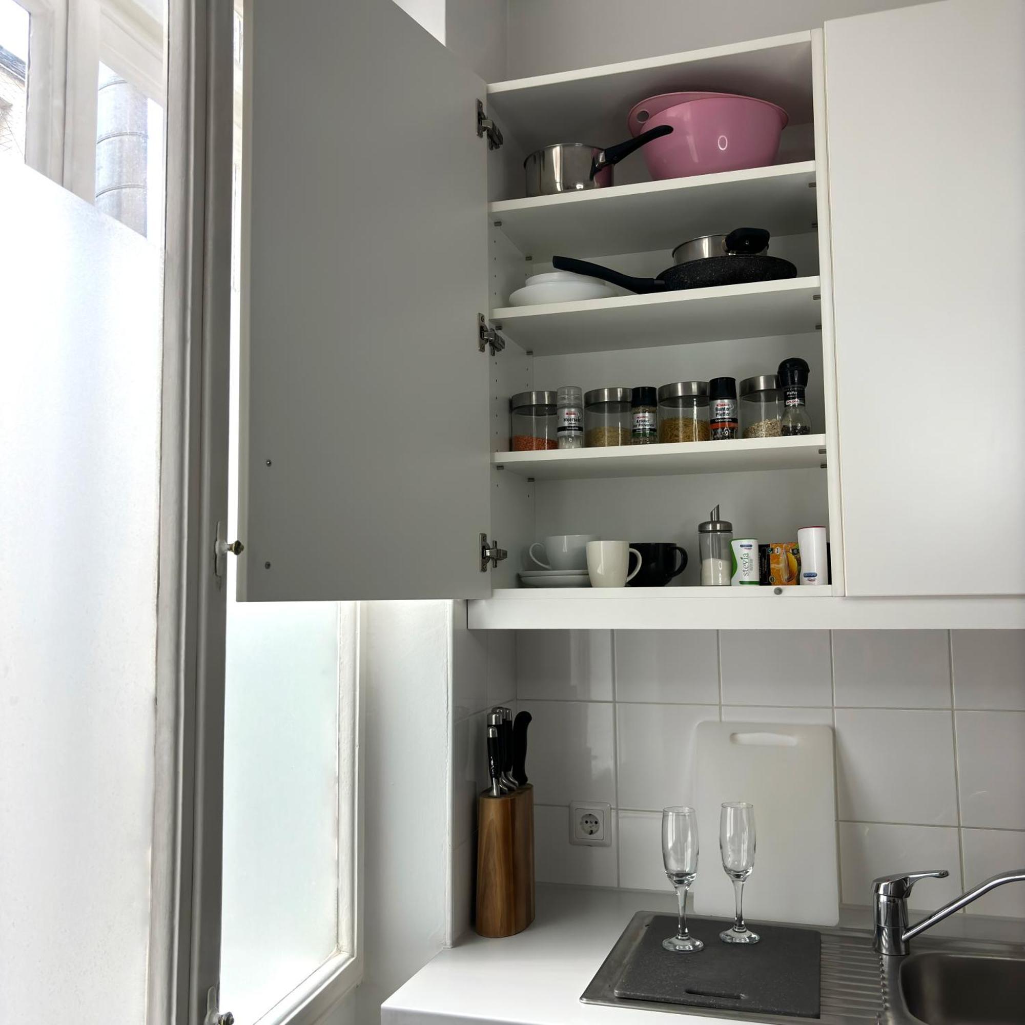 Central Mariahilfer Apartment 5 Min To The Schoenbrunn Palace And City Shopping Center Вена Экстерьер фото