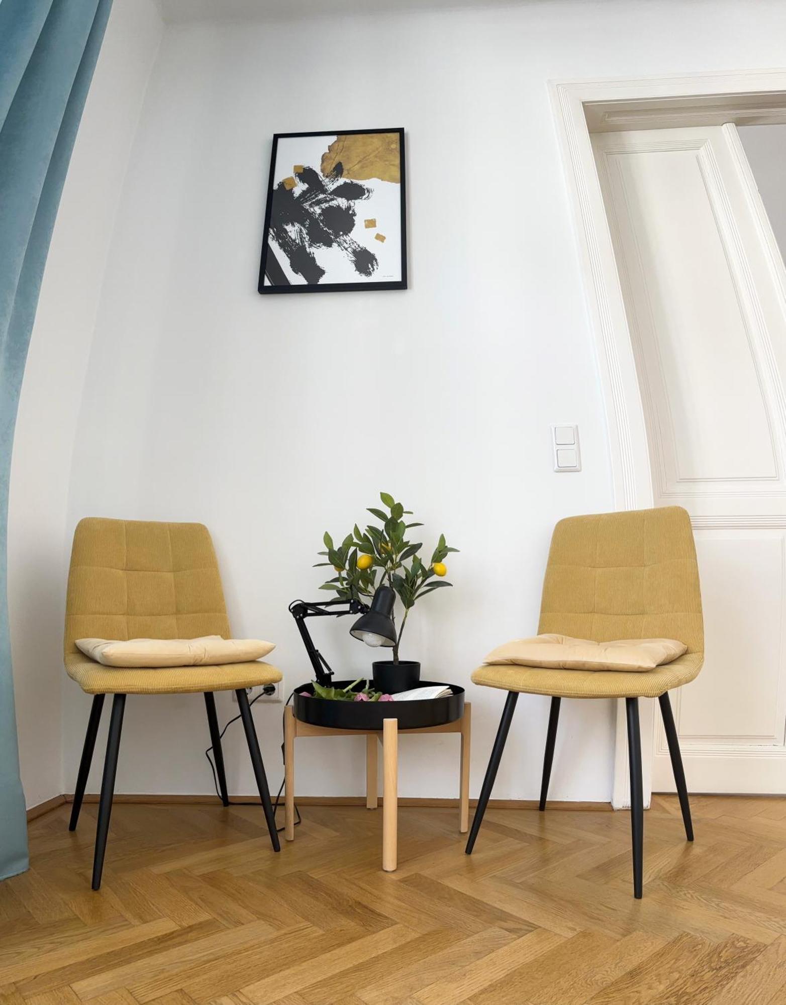 Central Mariahilfer Apartment 5 Min To The Schoenbrunn Palace And City Shopping Center Вена Экстерьер фото